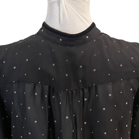 Club Monaco 100% silk shear black polka dot button front long sleeve size medium - Picture 6 of 9